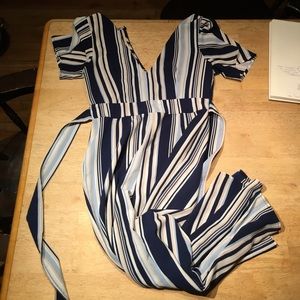 Blue and white jumper size 5